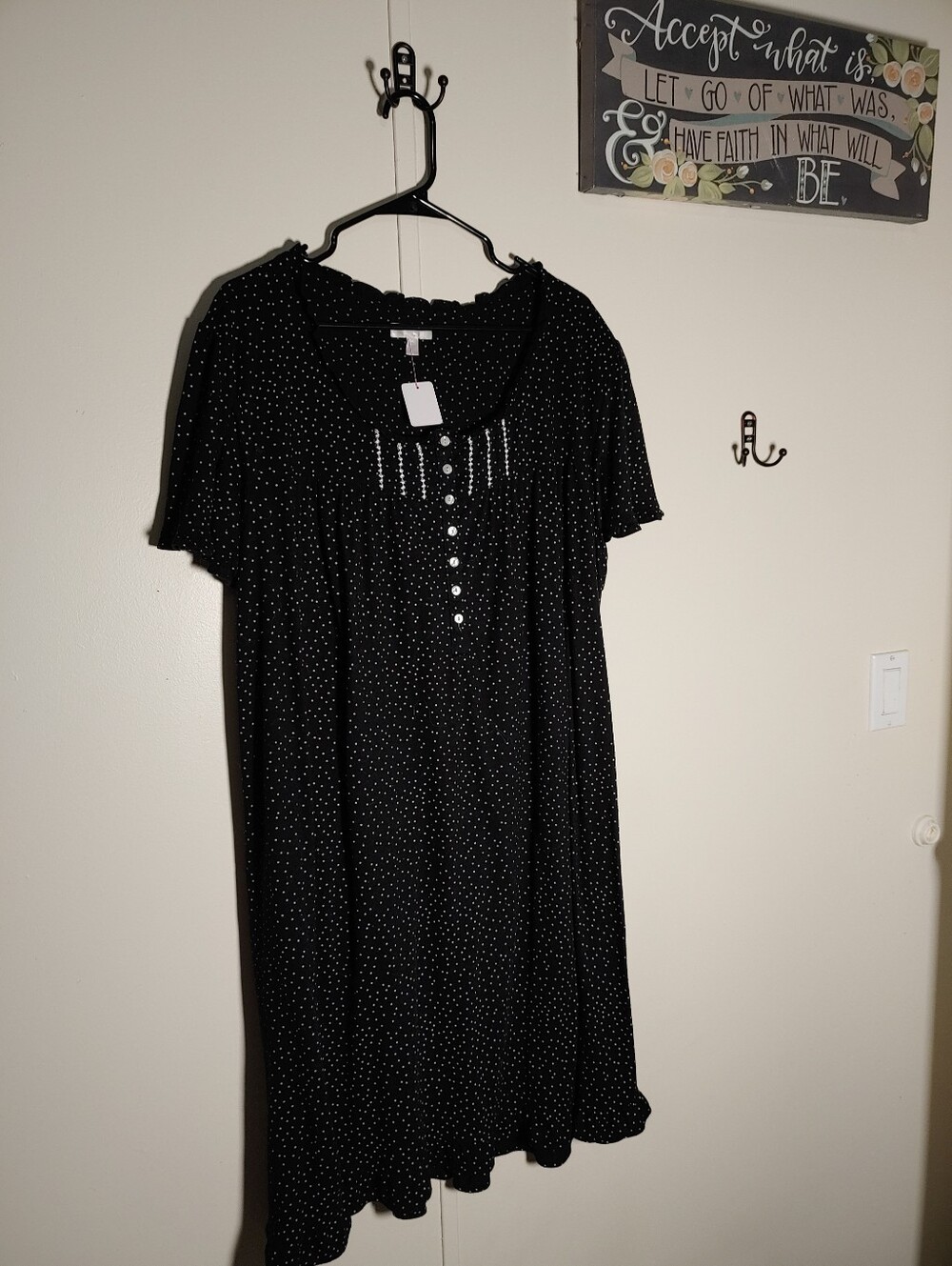 Secret Treasures 4X 26/28 Black & White Polka Dots Short Sleeve Nightgown